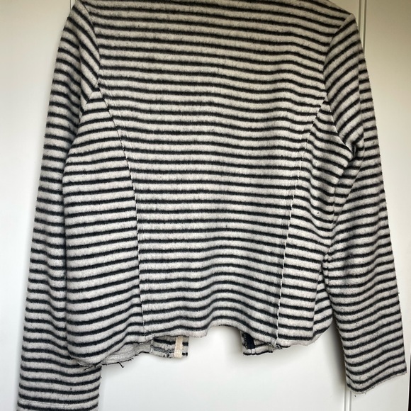 B&W Striped Blazer size LP - Picture 4 of 5